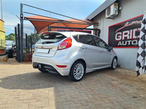 Ford Fiesta 10 Ecoboost Titanium Grid