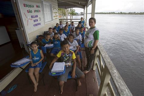 Escolas Flutuantes Cursos Da Rea De Engenharia