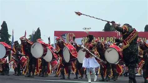 Drumband Secapaad Canka Panorama Dan Tari Kolosal Youtube