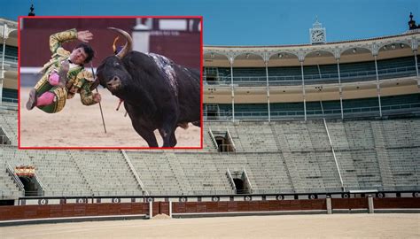 Il Toro Incorna Il Toreador Alla Corrida Di Madrid Isaac Fonseca