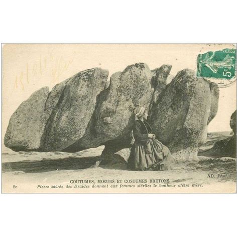 Dolmens Et Menhirs Pierre Sacr E Des Druides Donnant Aux Femmes