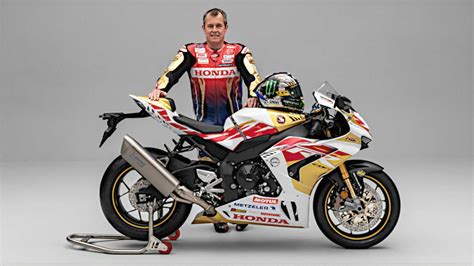 Honda Unveils Limited Edition John Mcguinness Honda Fireblade Sp Replica