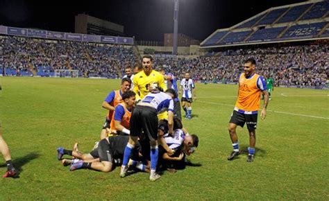 Victoria con gol sobre la bocina del Hércules que le permite regresar a