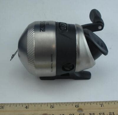 Spincasting Zebco 33 Spin Cast Reel