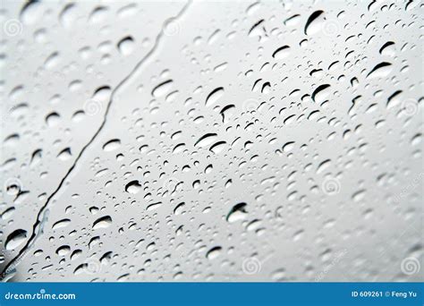 Gotas Del Agua En Un Cristal De Ventana Imagen De Archivo Imagen De