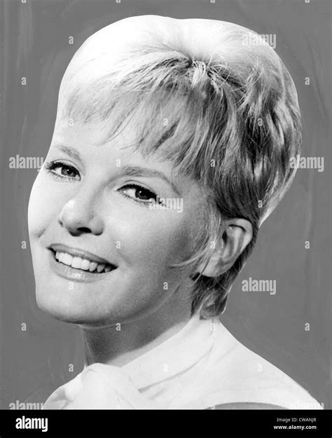 Petula Clark 1966 Courtesy Csu Archives Everett Collection Stock