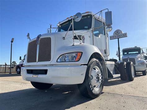 2016 Kenworth T370 Single Axle Day Cab Truck Paccar 300HP Automatic