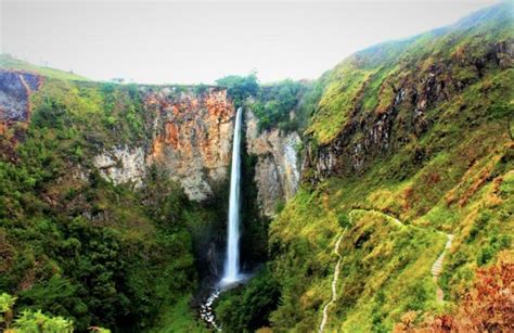 Air Terjun Sipiso Piso Yang Memukau Pelengkap Pesona Keindahan Danau