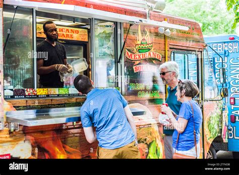 Food Trucks Washington Dc Hi Res Stock Photography And Images Alamy