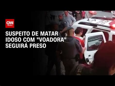 Homem Que Matou Idoso Com Voadora Em Santos Chora Durante