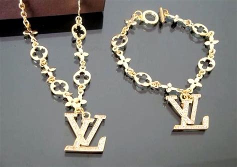 Louis Vuitton Necklace And Bracelet Fashion Jewelry Girly Jewelry Expensive Jewelry