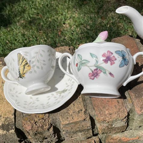 Lenox Butterfly Meadow Complete Tea Set Tea Cups Tea Saucers Tea Pot