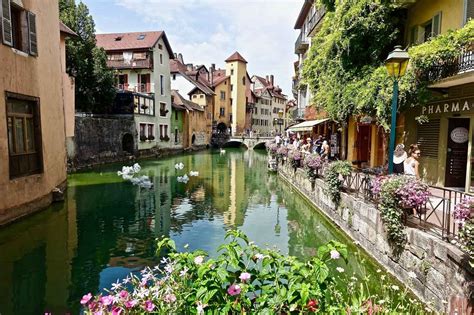 Pueblos Con Encanto En Los Alpes Franceses