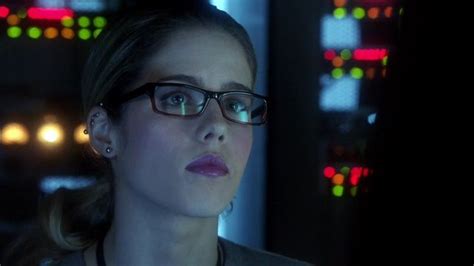 An Ode To Felicity Smoak The Coolest Character On Arrow Arrow Felicity