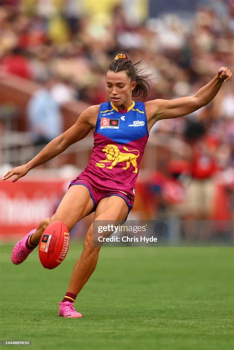 Jade Ellenger Of The Lions Kicks During The Aflw Grand Final Match News Photo Getty Images