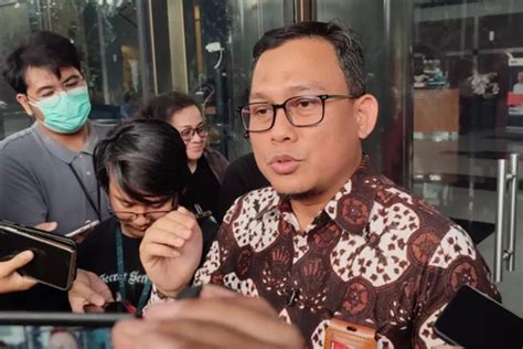 Istri Endar Priantoro Direktur Penyelidikan Kpk Viral Bergaya Hidup