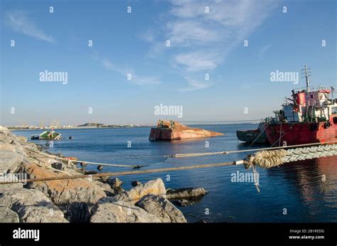 Sunken Ship in The Sea Stock Photo - Alamy