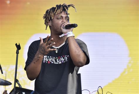 Rapper Juice Wrld Dead At Age 21 Popsugar Celebrity