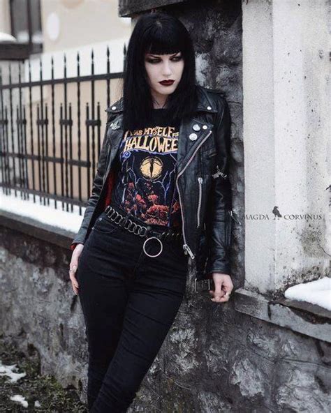 Pin De TwinVorteX CR X En Estilos Para Fur Rock Roll Ropa Rockera