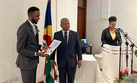 Citizenship New Seychellois Citizens Take Oath Of Allegiance