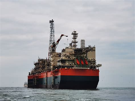 Arriv E Crucial Du Fpso Sur Le Champ Gazier Grand Tortue Ahmeyim Une