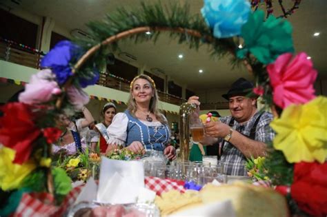 Daniela Reinehr Participa Da Abertura Da Edi O Do Kerb De