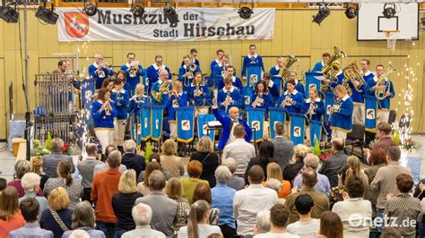 Starke Frauen Beim Osterkonzert Des Hirschauer Musikzugs Im Mittelpunkt