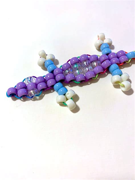 Deluxe Pastel Pony Bead Lizard (with Holographic and Rainbow Accents