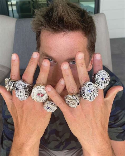 Tom Brady Shows Off His 7 Super Bowl Rings