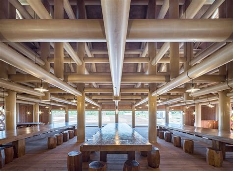 Shigeru Ban Employs Thatch And Cardboard At Farmer S Restaurant In