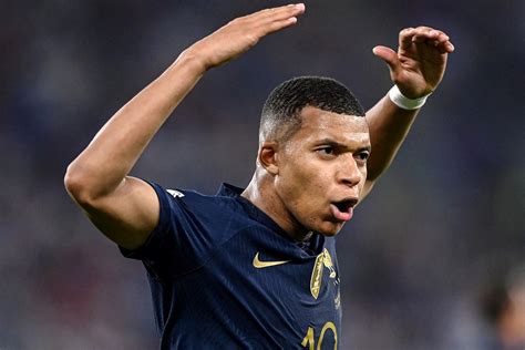 Mbappe Segera Perpanjang Kontrak Di Psg Dalam Waktu Dekat