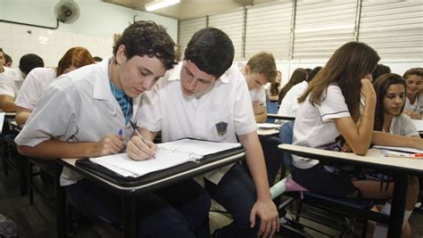 Inep Divulga Desempenho Das Escolas Brasileiras No Enem 2013