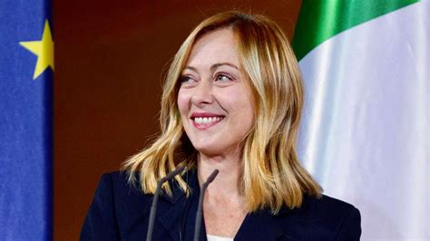 Non Solo Giambruno La Premier Giorgia Meloni Non Trova Pace Una