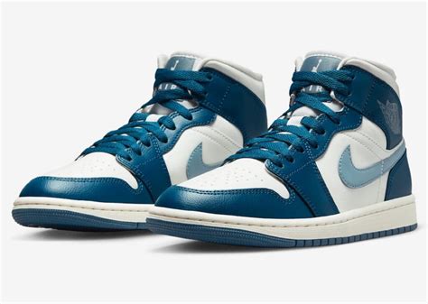 Nike Wmns Air Jordan Mid Sky J French Blue Bq