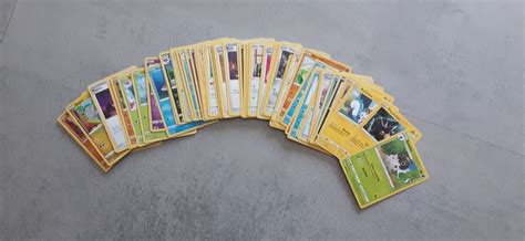 Lot De Cartes Pokemon Sans Carte Nergie Ni Doubles Kaufen