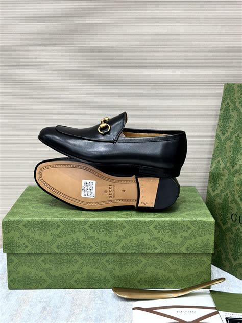 Giầy Loafer – Shop Vũ Tuấn Nguyễn