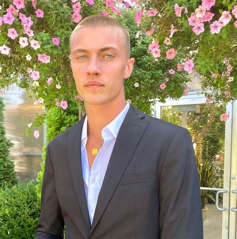 Lucky Blue Smith Family: Wife, Kids, Parents, Siblings | FamilyWing