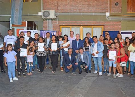 Las 24 Horas de Jujuy El IVUJ entregó viviendas destinadas al Gran