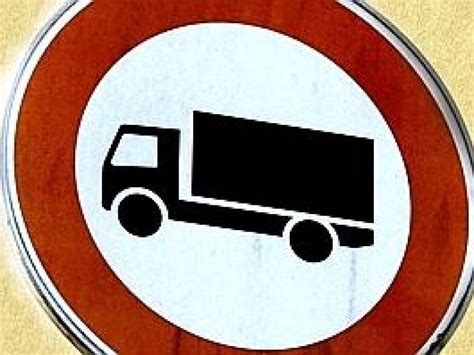 Schachtstraße für Lkw sperren