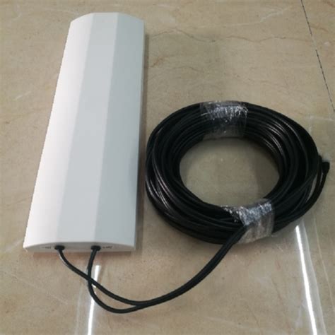 China 2 4G Wifi Directional Outdoor External Dual Polarization Mimo