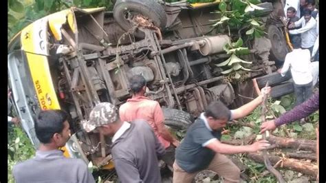 23 Injured As School Bus Falls Into Gorge Near Pune Hindustan Times