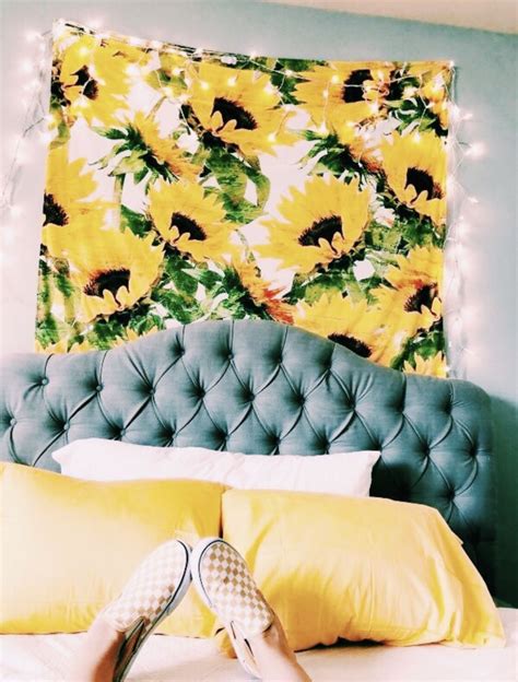 10 Incredible Yellow Aesthetic Bedroom Decorating Ideas