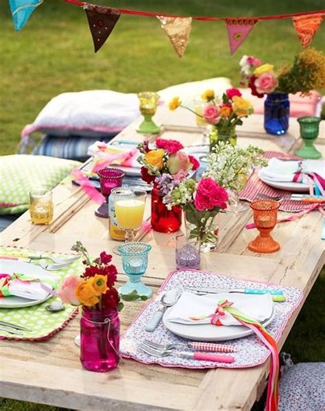 Cool Table Setting Ideas for Outdoor Entertaining