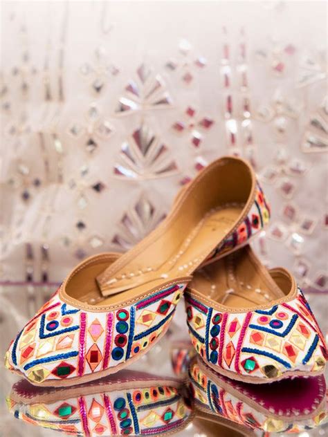 Needledust Leather Juttis Traditional Ethnic Jutti For Women