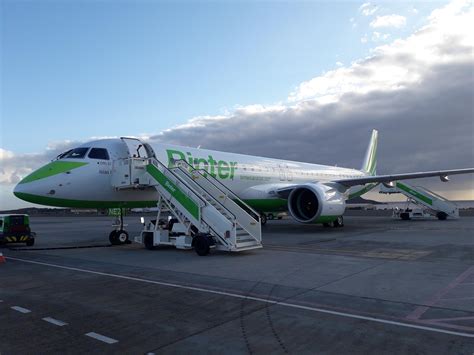 Aterriza en Gran Canaria el nuevo reactor Embraer de Binter más