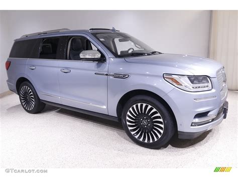 2018 Blue Diamond Metallic Lincoln Navigator Black Label 4x4 143012425