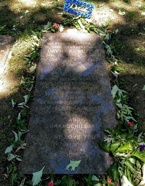 Pin By Clarence Jackson Jr On Famous Graves In Bird Bath