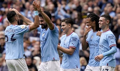 Premier League Manchester City Maîtrise Leeds Chelsea Fait Chuter