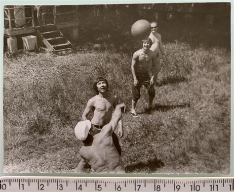 SHIRTLESS MEN JOCK Muscle Handsome Affectionate Guys Gay Interest Vintage Photo 29 11 PicClick UK