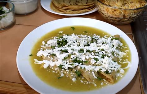 Arriba 89 Imagen Receta De Enchiladas Verdes De Queso Abzlocal Mx